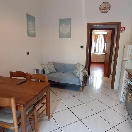 公寓 Casina La Posta Azzurra 阿祖罗港